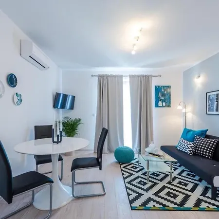 Made 4u - Comfort One Bedroom With Balcony And Sea... *