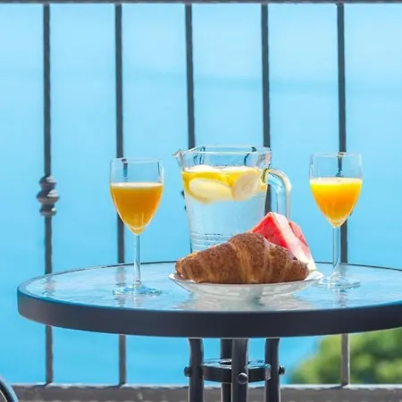 Made 4u - Comfort One Bedroom With Balcony And Sea... *