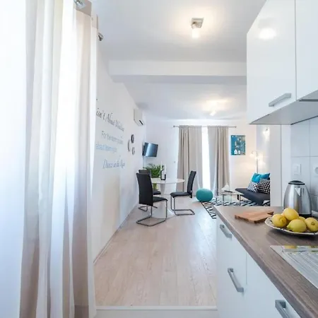 Made 4u - Comfort One Bedroom With Balcony And Sea... Apartmán