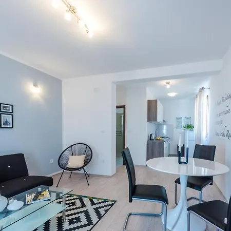 Made 4u - Comfort One Bedroom With Balcony And Sea... Mlini