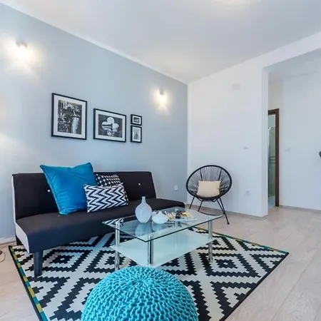 Made 4u - Comfort One Bedroom With Balcony And Sea... *