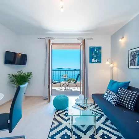 Made 4u - Comfort One Bedroom With Balcony And Sea...